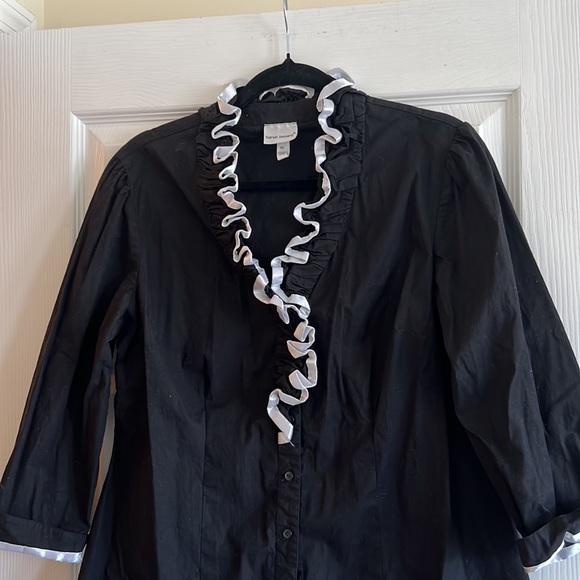 Harve Benard Black Blouse With White Ruffle Accents. Size XL. - Picture 2 of 6